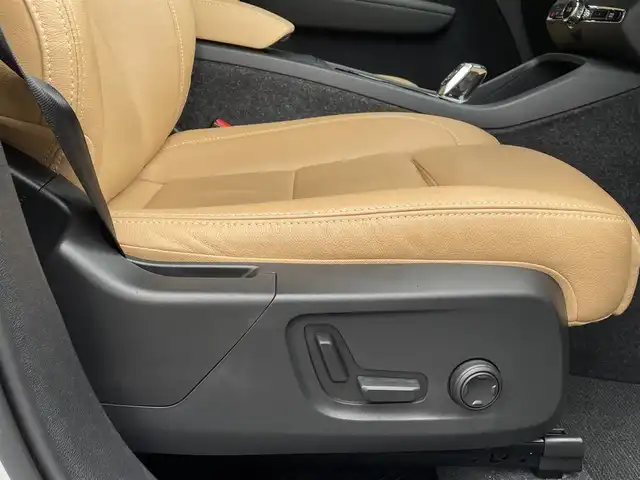 ボルボ ＸＣ４０ B4 AWD インスクリプション 長野県 2021(令3)年 2.8万km クリスタルホワイトP アンバーレザー /harman/kardon /クリスタルノブ /純正ナビ /360°カメラ/TV /AppleCarPlay/AndoroidAuto /ACC /LKA /BLIS /パークアシスト /自動駐車 /ドライブモード /PWシート /PWバックドア /LEDヘッドライト /ETC /ルーフレール