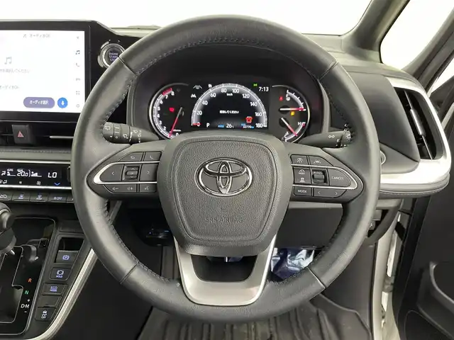 トヨタ ヴォクシー S－Z 宮城県 2022(令4)年 3.3万km ホワイトパールクリスタルシャイン 純正１０型コネクトナビ　/１４型フリップダウンモニター　/プロジェクター式三眼ＬＥＤヘッドランプ　/デジタルインナーミラー　/ドライビングサポートＰＫＧ　/ＨＵＤ　/アダプティブクルーズコントロール/プリクラッシュセーフティ/レーントレーシングアシスト/オートマチックハイビーム/クリアランスソナー/フルセグＴＶ　/ＣＤ／ＤＶＤプレーヤー/ＨＤＭＩ入力　/Bluetoothオーディオ/前後ドライブレコーダー/ETC2.0/禁煙