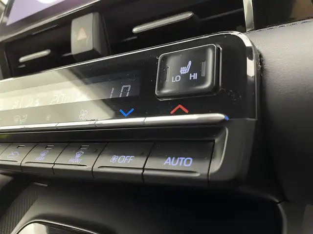 トヨタ ヴォクシー S－Z 宮城県 2022(令4)年 3.3万km ホワイトパールクリスタルシャイン 純正１０型コネクトナビ　/１４型フリップダウンモニター　/プロジェクター式三眼ＬＥＤヘッドランプ　/デジタルインナーミラー　/ドライビングサポートＰＫＧ　/ＨＵＤ　/アダプティブクルーズコントロール/プリクラッシュセーフティ/レーントレーシングアシスト/オートマチックハイビーム/クリアランスソナー/フルセグＴＶ　/ＣＤ／ＤＶＤプレーヤー/ＨＤＭＩ入力　/Bluetoothオーディオ/前後ドライブレコーダー/ETC2.0/禁煙