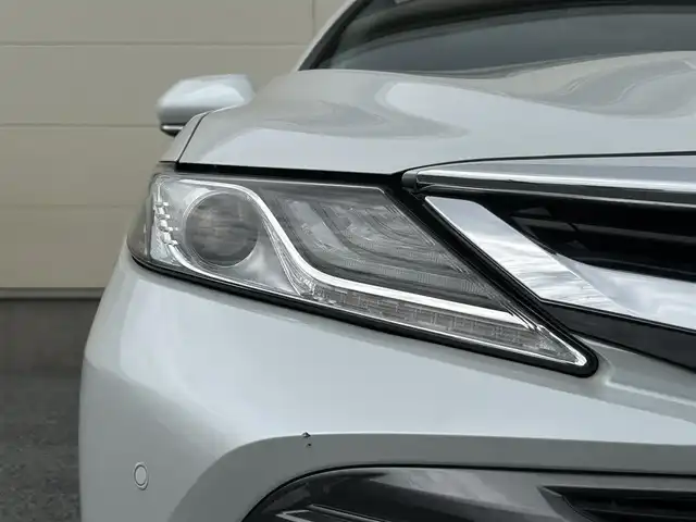 トヨタ カムリ G 茨城県 2019(令1)年 4.5万km プラチナホワイトパールマイカ モデリスタフルエアロ/メーカーOPナビ/　(AM/FM/BT)/JBLサウンド/フルセグ/バックカメラ/レーダークルーズコントロール/純正ドライブレコーダー/ビルドインETC2.0/サンルーフ/パワーシート/パワーバックドア/純正フロアマット/純正ドアバイザー/プッシュスタート/LEDヘッドライト/純正アルミホイール