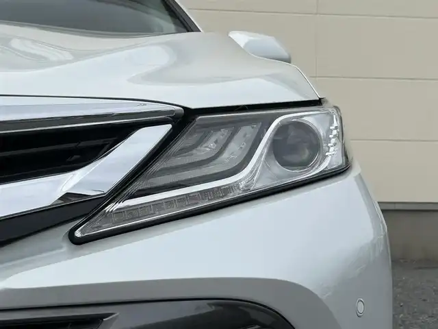 トヨタ カムリ G 茨城県 2019(令1)年 4.5万km プラチナホワイトパールマイカ モデリスタフルエアロ/メーカーOPナビ/　(AM/FM/BT)/JBLサウンド/フルセグ/バックカメラ/レーダークルーズコントロール/純正ドライブレコーダー/ビルドインETC2.0/サンルーフ/パワーシート/パワーバックドア/純正フロアマット/純正ドアバイザー/プッシュスタート/LEDヘッドライト/純正アルミホイール