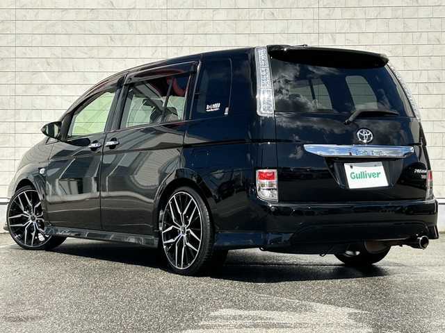 トヨタ アイシス プラタナ Vセレクション 富山県 2015(平27)年 8.2万km ブラック 純正ナビ/Bluetooth/フルセグTV/バックカメラ/社外エアロ/社外マフラー/社外ダウンサス/後付けコーナーセンサー/片側パワースライドドア/オートライト/オートエアコン/スマートキー/ウィンカーミラー/冬タイヤホイール積込/社外19インチホイール