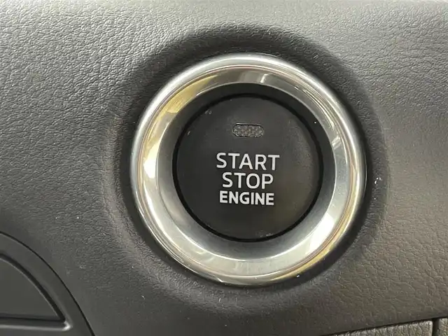 マツダ ＣＸ－５ XD ブラックトーンエディション 千葉県 2022(令4)年 3.2万km スノーフレイクホワイトパールマイカ i-ACTIVSENSE/・スマートブレーキサポート/・レーンキープアシスト/・ブラインドスポットモニタリング/・パーキングセンサー/12.3インチマツダコネクト/BT USB フルセグ スマートフォン連携/全方位カメラ/レーダークルーズコントロール/パワーバックドア/LEDオートライト/ハーフレザー/前席シートヒーター/D席パワーシート/純正19インチアルミホイール/革巻きステアリング/ステアリングスイッチ/パーキングスイッチ/ブレーキホールド/プッシュスタート/スマートキー/ETC