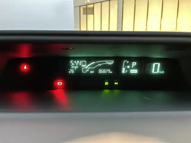 トヨタ アクア G 鳥取県 2012(平24)年 3.7万km ライムホワイトパールクリスタルシャイン ワンオーナー/純正ナビ/フルセグ/DVD/CD/BT/バックカメラ・ETC/プッシュエンジンスタート/アイドリングストップ/ウィンカーミラー/オートライト/純正フォグライト/電動格納ミラー/フロアマット/ドアバイザー