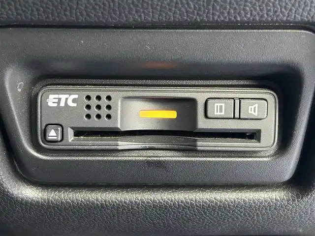 ホンダ ステップワゴン スパーダ ホンダセンシング 大阪府 2017(平29)年 6.1万km ホワイトオーキッドパール ホンダセンシング/・衝突軽減ブレーキ（CMBS）/・誤発進抑制機能/・アダプティブ・クルーズ・コントロール（ACC）/・車線維持支援システム（LKAS）/・標識認識機能/・路外逸脱抑制機能/・先行車発進お知らせ機能/純正7インチSDナビ/DVD/CD/BT/FM/AM/革巻きステアリング/両側パワースライドドア/パドルシフト/ステアリングスイッチ/アイドリングストップ/ビルトインETC