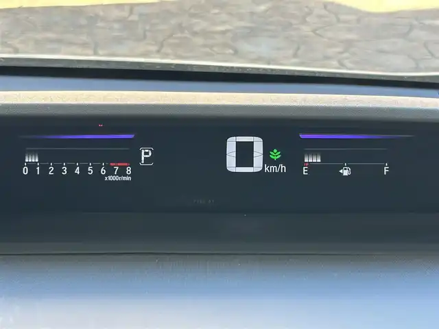 ホンダ ステップワゴン スパーダ ホンダセンシング 大阪府 2017(平29)年 6.1万km ホワイトオーキッドパール ホンダセンシング/・衝突軽減ブレーキ（CMBS）/・誤発進抑制機能/・アダプティブ・クルーズ・コントロール（ACC）/・車線維持支援システム（LKAS）/・標識認識機能/・路外逸脱抑制機能/・先行車発進お知らせ機能/純正7インチSDナビ/DVD/CD/BT/FM/AM/革巻きステアリング/両側パワースライドドア/パドルシフト/ステアリングスイッチ/アイドリングストップ/ビルトインETC