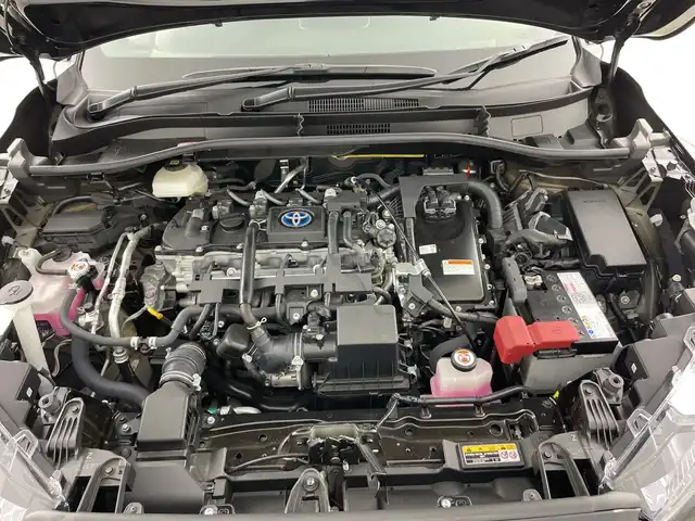トヨタ カローラ クロス ハイブリッド Z 愛知県 2023(令5)年 1.3万km アティチュードブラックマイカ 禁煙車/ワンオーナー/純正9インチディスプレイオーディオ/（AM/FM/USB/Bluetooth/フルセグTV）/バックカメラ/調光パノラマルーフ/モデリスタエアロ/AC100V電源/トヨタセーフティセンス/・プリクラッシュセーフティ/・レーダークルーズコントロール（全車速追従機能付き）/・レーントレーシングアシスト/・ロードサインアシスト/・オートマチックハイビーム/・プロアクティブドライビングアシスト/・パーキングサポートブレーキ/・ブラインドスポットモニター/ETC/ドライブレコーダー/シートヒーター/ハーフレザーシート/パワーシート/パワーバックドア/純正18インチアルミホイール/スマートキー/スペアキー1本/プッシュスタート/LEDヘッドライト/フロントフォグランプ/オートライト/フロアマット/横滑り防止装置/電子パーキングブレーキ/オートホールド/電動格納ミラー
