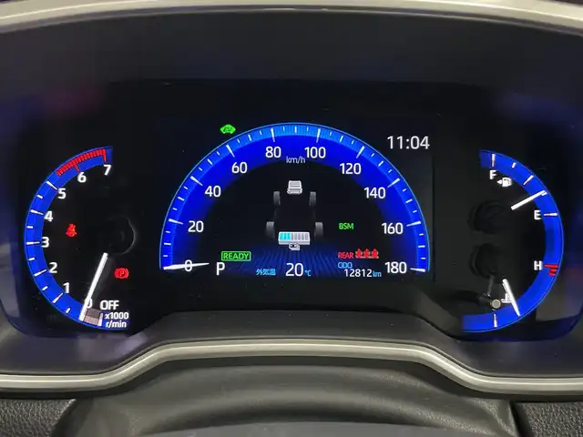 トヨタ カローラ クロス ハイブリッド Z 愛知県 2023(令5)年 1.3万km アティチュードブラックマイカ 禁煙車/ワンオーナー/純正9インチディスプレイオーディオ/（AM/FM/USB/Bluetooth/フルセグTV）/バックカメラ/調光パノラマルーフ/モデリスタエアロ/AC100V電源/トヨタセーフティセンス/・プリクラッシュセーフティ/・レーダークルーズコントロール（全車速追従機能付き）/・レーントレーシングアシスト/・ロードサインアシスト/・オートマチックハイビーム/・プロアクティブドライビングアシスト/・パーキングサポートブレーキ/・ブラインドスポットモニター/ETC/ドライブレコーダー/シートヒーター/ハーフレザーシート/パワーシート/パワーバックドア/純正18インチアルミホイール/スマートキー/スペアキー1本/プッシュスタート/LEDヘッドライト/フロントフォグランプ/オートライト/フロアマット/横滑り防止装置/電子パーキングブレーキ/オートホールド/電動格納ミラー