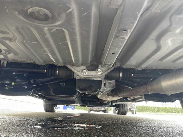 トヨタ ノア G 鹿児島県 2022(令4)年 9.1万km アティチュードブラックマイカ 8人乗り 純正ナビ バックC Bluetooth再生 両側電動スライドドア ビルドインETC2.0 USBポート レーダークルーズコントロール オートLEDヘッドライト 純正16インチAW フロアマット オート電動格納ドアミラー スマートキー