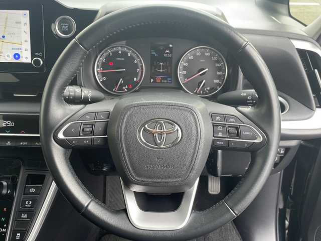 トヨタ ノア G 鹿児島県 2022(令4)年 9.1万km アティチュードブラックマイカ 8人乗り 純正ナビ バックC Bluetooth再生 両側電動スライドドア ビルドインETC2.0 USBポート レーダークルーズコントロール オートLEDヘッドライト 純正16インチAW フロアマット オート電動格納ドアミラー スマートキー