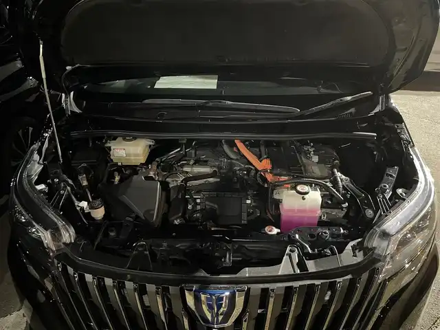 トヨタ エスクァイア ハイブリッド Gi プレミアムパッケージ ブラックテーラード 茨城県 2021(令3)年 4.2万km ブラック 純正ナビ/フルセグTV/バックカメラ/TRDエアロ/ドライブレコーダー/クルーズコントロール/フリップダウンモニター/両側パワースライドドア/ハーフレザーシート/純正15インチアルミホイール/コーナーセンサー/レーンアシスト/LEDヘッドライト