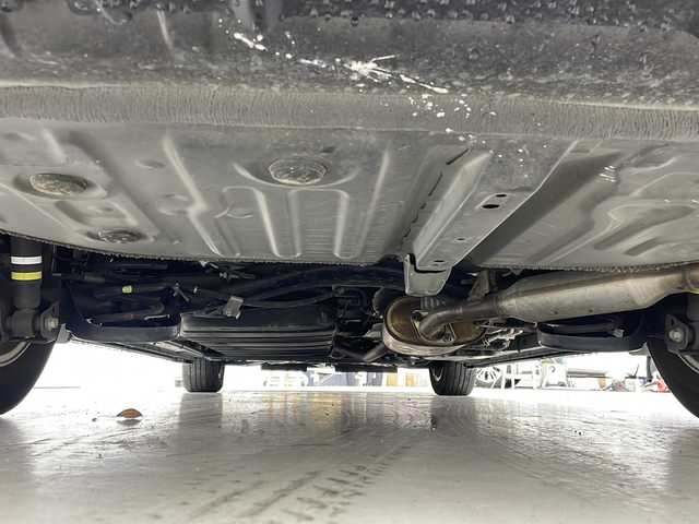 トヨタ エスクァイア ハイブリッド Gi プレミアムパッケージ ブラックテーラード 茨城県 2021(令3)年 4.2万km ブラック 純正ナビ/フルセグTV/バックカメラ/TRDエアロ/ドライブレコーダー/クルーズコントロール/フリップダウンモニター/両側パワースライドドア/ハーフレザーシート/純正15インチアルミホイール/コーナーセンサー/レーンアシスト/LEDヘッドライト