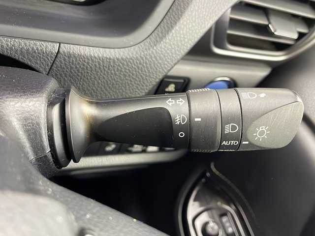 トヨタ エスクァイア ハイブリッド Gi プレミアムパッケージ ブラックテーラード 茨城県 2021(令3)年 4.2万km ブラック 純正ナビ/フルセグTV/バックカメラ/TRDエアロ/ドライブレコーダー/クルーズコントロール/フリップダウンモニター/両側パワースライドドア/ハーフレザーシート/純正15インチアルミホイール/コーナーセンサー/レーンアシスト/LEDヘッドライト