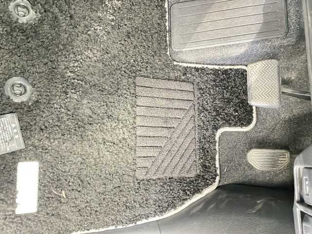 トヨタ エスクァイア ハイブリッド Gi プレミアムパッケージ ブラックテーラード 茨城県 2021(令3)年 4.2万km ブラック 純正ナビ/フルセグTV/バックカメラ/TRDエアロ/ドライブレコーダー/クルーズコントロール/フリップダウンモニター/両側パワースライドドア/ハーフレザーシート/純正15インチアルミホイール/コーナーセンサー/レーンアシスト/LEDヘッドライト