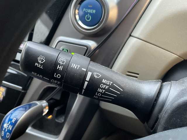 トヨタ プリウス α S 福岡県 2015(平27)年 7万km ホワイトパールクリスタルシャイン 社外ECLIPSE７インチナビ/　（AM/FM/CD/DVD/SD/SDREC/BT/フルセグ/バック）/ミラー一体型ドライブレコーダー（前後）/ワンオーナー/コーナーセンサー（前）/ETC/純正ドアバイザー/電格ミラー/ステアリングリモコン/フォグランプ/プッシュスタート/純正マット/オートライト