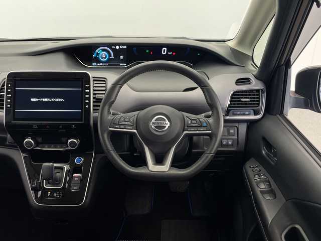 日産 セレナ e－パワー ハイウェイスター V 宮崎県 2020(令2)年 2.5万km インペリアルアンバーP 禁煙車/純正9型SDナビ(MM520D-L)/フルセグTV/CD/DVD/Bluetooth/アラウンドビューモニター/スマートキー　スペア1本/プロパイロット/エマージェンシーブレーキ/コーナーセンサー/ブラインドスポット/両側パワスラ/デジタルインナーミラー/USBポート/純正LEDオートライト/純正オートハイビーム/純正フロアマット/純正16インチアルミホイル/ステアリングスイッチ/プッシュスタート/ドラレコ前後/ETC