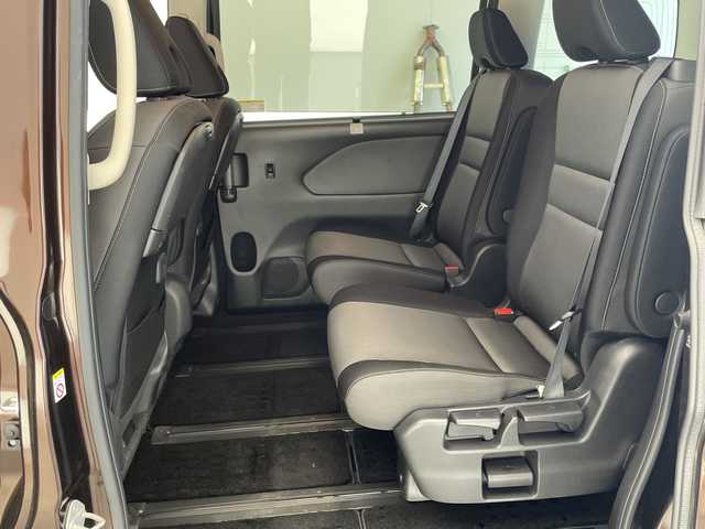 日産 セレナ e－パワー ハイウェイスター V 宮崎県 2020(令2)年 2.5万km インペリアルアンバーP 禁煙車/純正9型SDナビ(MM520D-L)/フルセグTV/CD/DVD/Bluetooth/アラウンドビューモニター/スマートキー　スペア1本/プロパイロット/エマージェンシーブレーキ/コーナーセンサー/ブラインドスポット/両側パワスラ/デジタルインナーミラー/USBポート/純正LEDオートライト/純正オートハイビーム/純正フロアマット/純正16インチアルミホイル/ステアリングスイッチ/プッシュスタート/ドラレコ前後/ETC