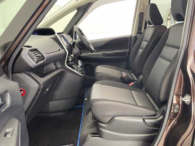 日産 セレナ e－パワー ハイウェイスター V 宮崎県 2020(令2)年 2.5万km インペリアルアンバーP 禁煙車/純正9型SDナビ(MM520D-L)/フルセグTV/CD/DVD/Bluetooth/アラウンドビューモニター/スマートキー　スペア1本/プロパイロット/エマージェンシーブレーキ/コーナーセンサー/ブラインドスポット/両側パワスラ/デジタルインナーミラー/USBポート/純正LEDオートライト/純正オートハイビーム/純正フロアマット/純正16インチアルミホイル/ステアリングスイッチ/プッシュスタート/ドラレコ前後/ETC