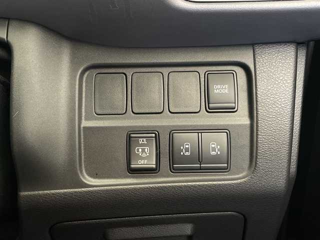 日産 セレナ e－パワー ハイウェイスター V 宮崎県 2020(令2)年 2.5万km インペリアルアンバーP 禁煙車/純正9型SDナビ(MM520D-L)/フルセグTV/CD/DVD/Bluetooth/アラウンドビューモニター/スマートキー　スペア1本/プロパイロット/エマージェンシーブレーキ/コーナーセンサー/ブラインドスポット/両側パワスラ/デジタルインナーミラー/USBポート/純正LEDオートライト/純正オートハイビーム/純正フロアマット/純正16インチアルミホイル/ステアリングスイッチ/プッシュスタート/ドラレコ前後/ETC