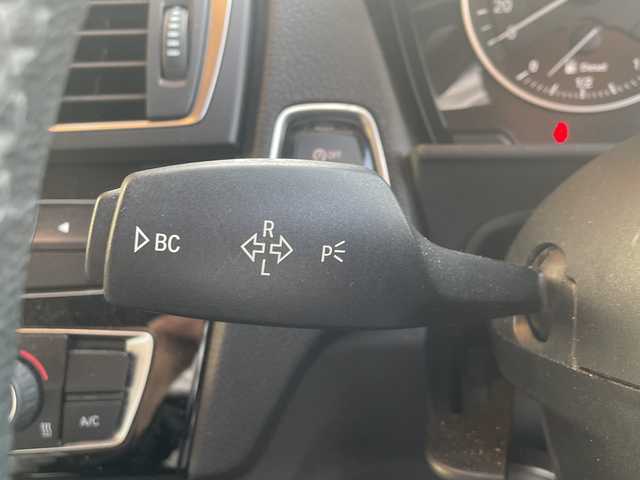 ＢＭＷ １１８ｄ 高知県 2017(平29)年 9.7万km 白 バックカメラ/メモリナビ/プッシュスタート/ETC/アイドリングストップ/アルミホイール/オートライト/Bluetooth接続/クルーズコントロール