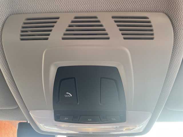 ＢＭＷ １１８ｄ 高知県 2017(平29)年 9.7万km 白 バックカメラ/メモリナビ/プッシュスタート/ETC/アイドリングストップ/アルミホイール/オートライト/Bluetooth接続/クルーズコントロール