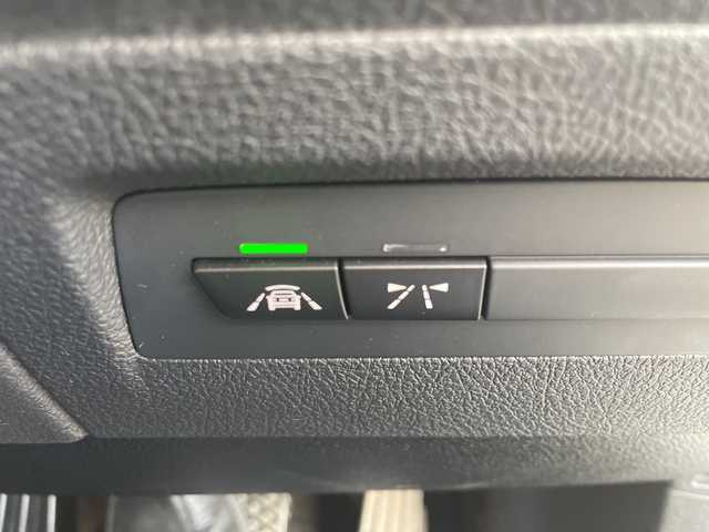 ＢＭＷ １１８ｄ 高知県 2017(平29)年 9.7万km 白 バックカメラ/メモリナビ/プッシュスタート/ETC/アイドリングストップ/アルミホイール/オートライト/Bluetooth接続/クルーズコントロール