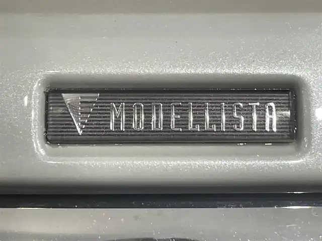 トヨタ プリウス A プレミアム　ツーリングセレ 愛知県 2021(令3)年 8.4万km プラチナホワイトパールマイカ 純正９インチナビ　/（AM/FM/DISC/フルセグTV/SD/Bluetooth)/モデリスタフルエアロ　/ワイヤレス充電　/トヨタセーフティセンス　/　　-衝突軽減ブレーキ/　　-レーンキープアシスト/　　-オートマチックハイビーム/　　-レーダークルーズコントロール/ＡＣ１００Ｖ　/インテリジェントパーキングアシスト/シートヒーター/エアシート　/ビルトインＥＴＣ　/バックカメラ/ブラインドスポットモニター　/デジタルインナーミラー　/ヘッドアップディスプレイ/クリアランスソナー/ＬＥＤヘッドライト/LEDフォグランプ/パワーシート/ドライブレコーダー/純正フロアマット/黒レザーシート