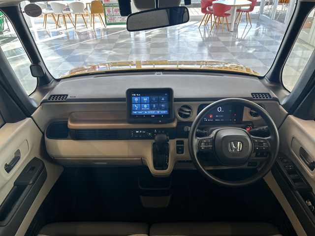 ホンダ Ｎ ＢＯＸ ファッションスタイル 岐阜県 2023(令5)年 0.3万km 黄 純正8インチディスプレイオーディオ/・Bluetooh/・AppleCarPlay/・AndroidAuto/・USB/両側パワースライドドア/左右独立式リアセンターアームレスト/コンビニフック付シートバックテーブル(運転席＆助手席)/オートリトラミラー/ETC2.0/前後純正ドライブレコーダー/ホンダセンシング/・アダプティブクルーズコントロール/・衝突軽減ブレーキ/・車線維持支援システム(LKAS)/・路外逸脱抑制機能/・パーキングセンサーシステム/・誤発進抑制機能/・後方誤発進抑制機能/先行車発進お知らせ機能/標識認識機能/LEDヘッドライト/・オートハイビーム/ステアリングスイッチ/ECONスイッチ/・アイドリングストップ/後席チップアップスライド機構/D+N席シートヒーター/電子制御パーキングブレーキ/オートブレーキホールド機能/プッシュスタート/スマートキー/スペアキー/取扱説明書/保証書