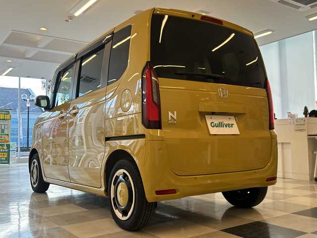 ホンダ Ｎ ＢＯＸ ファッションスタイル 岐阜県 2023(令5)年 0.3万km 黄 純正8インチディスプレイオーディオ/・Bluetooh/・AppleCarPlay/・AndroidAuto/・USB/両側パワースライドドア/左右独立式リアセンターアームレスト/コンビニフック付シートバックテーブル(運転席＆助手席)/オートリトラミラー/ETC2.0/前後純正ドライブレコーダー/ホンダセンシング/・アダプティブクルーズコントロール/・衝突軽減ブレーキ/・車線維持支援システム(LKAS)/・路外逸脱抑制機能/・パーキングセンサーシステム/・誤発進抑制機能/・後方誤発進抑制機能/先行車発進お知らせ機能/標識認識機能/LEDヘッドライト/・オートハイビーム/ステアリングスイッチ/ECONスイッチ/・アイドリングストップ/後席チップアップスライド機構/D+N席シートヒーター/電子制御パーキングブレーキ/オートブレーキホールド機能/プッシュスタート/スマートキー/スペアキー/取扱説明書/保証書