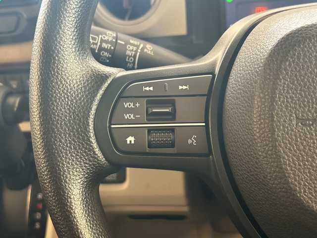 ホンダ Ｎ ＢＯＸ ファッションスタイル 岐阜県 2023(令5)年 0.3万km 黄 純正8インチディスプレイオーディオ/・Bluetooh/・AppleCarPlay/・AndroidAuto/・USB/両側パワースライドドア/左右独立式リアセンターアームレスト/コンビニフック付シートバックテーブル(運転席＆助手席)/オートリトラミラー/ETC2.0/前後純正ドライブレコーダー/ホンダセンシング/・アダプティブクルーズコントロール/・衝突軽減ブレーキ/・車線維持支援システム(LKAS)/・路外逸脱抑制機能/・パーキングセンサーシステム/・誤発進抑制機能/・後方誤発進抑制機能/先行車発進お知らせ機能/標識認識機能/LEDヘッドライト/・オートハイビーム/ステアリングスイッチ/ECONスイッチ/・アイドリングストップ/後席チップアップスライド機構/D+N席シートヒーター/電子制御パーキングブレーキ/オートブレーキホールド機能/プッシュスタート/スマートキー/スペアキー/取扱説明書/保証書