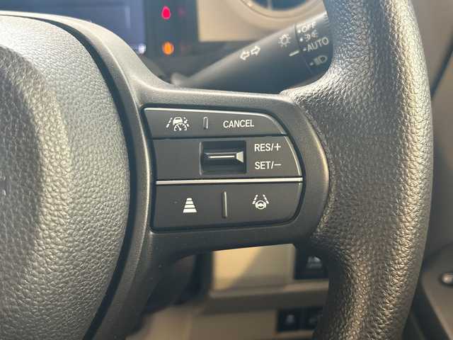 ホンダ Ｎ ＢＯＸ ファッションスタイル 岐阜県 2023(令5)年 0.3万km 黄 純正8インチディスプレイオーディオ/・Bluetooh/・AppleCarPlay/・AndroidAuto/・USB/両側パワースライドドア/左右独立式リアセンターアームレスト/コンビニフック付シートバックテーブル(運転席＆助手席)/オートリトラミラー/ETC2.0/前後純正ドライブレコーダー/ホンダセンシング/・アダプティブクルーズコントロール/・衝突軽減ブレーキ/・車線維持支援システム(LKAS)/・路外逸脱抑制機能/・パーキングセンサーシステム/・誤発進抑制機能/・後方誤発進抑制機能/先行車発進お知らせ機能/標識認識機能/LEDヘッドライト/・オートハイビーム/ステアリングスイッチ/ECONスイッチ/・アイドリングストップ/後席チップアップスライド機構/D+N席シートヒーター/電子制御パーキングブレーキ/オートブレーキホールド機能/プッシュスタート/スマートキー/スペアキー/取扱説明書/保証書