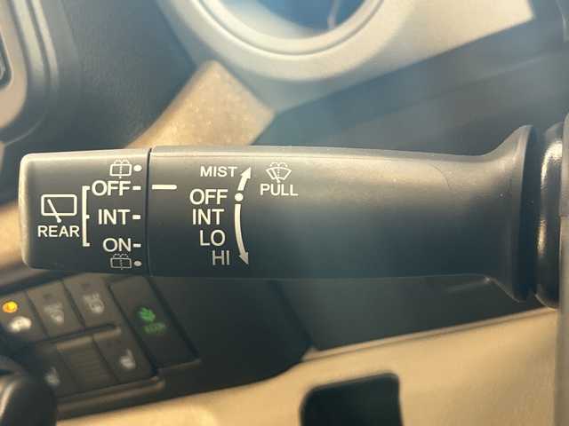 ホンダ Ｎ ＢＯＸ ファッションスタイル 岐阜県 2023(令5)年 0.3万km 黄 純正8インチディスプレイオーディオ/・Bluetooh/・AppleCarPlay/・AndroidAuto/・USB/両側パワースライドドア/左右独立式リアセンターアームレスト/コンビニフック付シートバックテーブル(運転席＆助手席)/オートリトラミラー/ETC2.0/前後純正ドライブレコーダー/ホンダセンシング/・アダプティブクルーズコントロール/・衝突軽減ブレーキ/・車線維持支援システム(LKAS)/・路外逸脱抑制機能/・パーキングセンサーシステム/・誤発進抑制機能/・後方誤発進抑制機能/先行車発進お知らせ機能/標識認識機能/LEDヘッドライト/・オートハイビーム/ステアリングスイッチ/ECONスイッチ/・アイドリングストップ/後席チップアップスライド機構/D+N席シートヒーター/電子制御パーキングブレーキ/オートブレーキホールド機能/プッシュスタート/スマートキー/スペアキー/取扱説明書/保証書