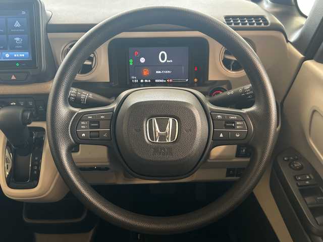 ホンダ Ｎ ＢＯＸ ファッションスタイル 岐阜県 2023(令5)年 0.3万km 黄 純正8インチディスプレイオーディオ/・Bluetooh/・AppleCarPlay/・AndroidAuto/・USB/両側パワースライドドア/左右独立式リアセンターアームレスト/コンビニフック付シートバックテーブル(運転席＆助手席)/オートリトラミラー/ETC2.0/前後純正ドライブレコーダー/ホンダセンシング/・アダプティブクルーズコントロール/・衝突軽減ブレーキ/・車線維持支援システム(LKAS)/・路外逸脱抑制機能/・パーキングセンサーシステム/・誤発進抑制機能/・後方誤発進抑制機能/先行車発進お知らせ機能/標識認識機能/LEDヘッドライト/・オートハイビーム/ステアリングスイッチ/ECONスイッチ/・アイドリングストップ/後席チップアップスライド機構/D+N席シートヒーター/電子制御パーキングブレーキ/オートブレーキホールド機能/プッシュスタート/スマートキー/スペアキー/取扱説明書/保証書