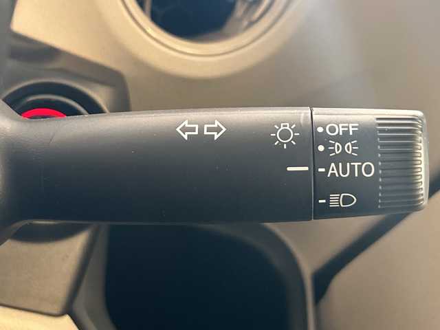 ホンダ Ｎ ＢＯＸ ファッションスタイル 岐阜県 2023(令5)年 0.3万km 黄 純正8インチディスプレイオーディオ/・Bluetooh/・AppleCarPlay/・AndroidAuto/・USB/両側パワースライドドア/左右独立式リアセンターアームレスト/コンビニフック付シートバックテーブル(運転席＆助手席)/オートリトラミラー/ETC2.0/前後純正ドライブレコーダー/ホンダセンシング/・アダプティブクルーズコントロール/・衝突軽減ブレーキ/・車線維持支援システム(LKAS)/・路外逸脱抑制機能/・パーキングセンサーシステム/・誤発進抑制機能/・後方誤発進抑制機能/先行車発進お知らせ機能/標識認識機能/LEDヘッドライト/・オートハイビーム/ステアリングスイッチ/ECONスイッチ/・アイドリングストップ/後席チップアップスライド機構/D+N席シートヒーター/電子制御パーキングブレーキ/オートブレーキホールド機能/プッシュスタート/スマートキー/スペアキー/取扱説明書/保証書