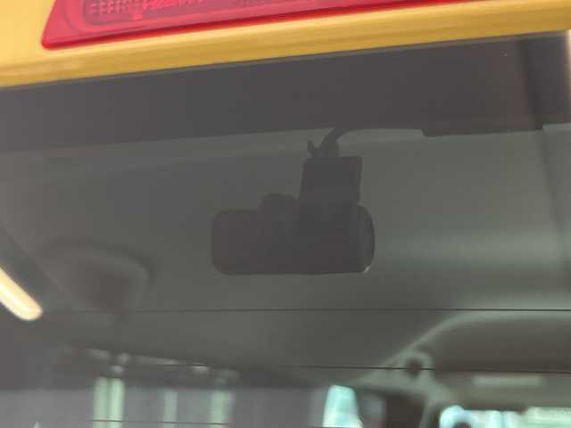 ホンダ Ｎ ＢＯＸ ファッションスタイル 岐阜県 2023(令5)年 0.3万km 黄 純正8インチディスプレイオーディオ/・Bluetooh/・AppleCarPlay/・AndroidAuto/・USB/両側パワースライドドア/左右独立式リアセンターアームレスト/コンビニフック付シートバックテーブル(運転席＆助手席)/オートリトラミラー/ETC2.0/前後純正ドライブレコーダー/ホンダセンシング/・アダプティブクルーズコントロール/・衝突軽減ブレーキ/・車線維持支援システム(LKAS)/・路外逸脱抑制機能/・パーキングセンサーシステム/・誤発進抑制機能/・後方誤発進抑制機能/先行車発進お知らせ機能/標識認識機能/LEDヘッドライト/・オートハイビーム/ステアリングスイッチ/ECONスイッチ/・アイドリングストップ/後席チップアップスライド機構/D+N席シートヒーター/電子制御パーキングブレーキ/オートブレーキホールド機能/プッシュスタート/スマートキー/スペアキー/取扱説明書/保証書