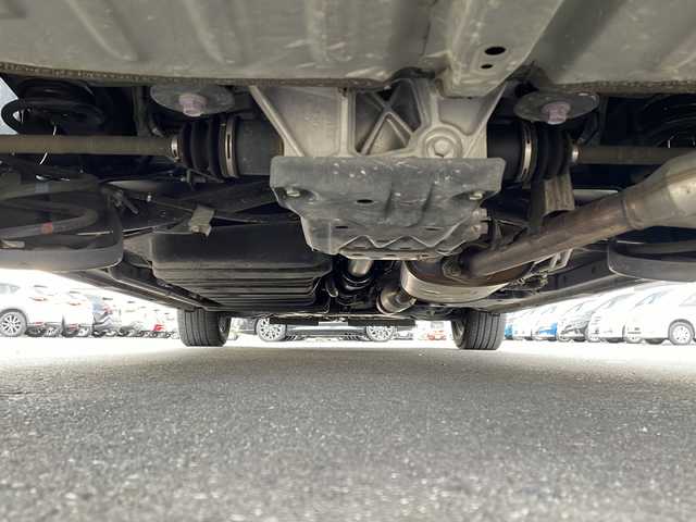 トヨタ ヴォクシー ZS 煌Ⅱ 岩手県 2019(令1)年 7.5万km ブラック 純正10インチナビ(CD/DVD/SD/ラジオ/BT)/純正フリップダウンモニター/フルセグテレビ/バックカメラ/両側パワースライドドア/プリクラッシュセーフティ/レーンディパチャーアラート/オートマチックハイビーム/クルーズコントロール/ビルトインETC/横滑り防止機能/コーナーセンサー/アイドリングストップ/プッシュスタート/スマートキー/ステアリングスイッチ/2列目サンシェード/純正16inアルミホイール/電動格納ミラー/ウィンカーミラー/ドアバイザー