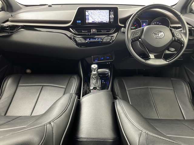 トヨタ Ｃ－ＨＲ G－T 道央・札幌 2017(平29)年 3.1万km ホワイトパールクリスタルシャイン ・禁煙車/・社外ナビ&BT&DVD&CD/・バックカメラ/・TRDフルエアロ/・GANADORマフラー/・TEIN車高調積込み/・レーダークルーズコントロール/・レーンキープアシスト/・コーナーセンサー/・衝突軽減ブレーキ/・横滑り防止/・前席シートヒーター/・社外ビルトインETC/・純正フロアマット/・LEDヘッドライト/・オートライト/・オートマチックハイビーム/・純正18インチアルミホイール/・スマートキー