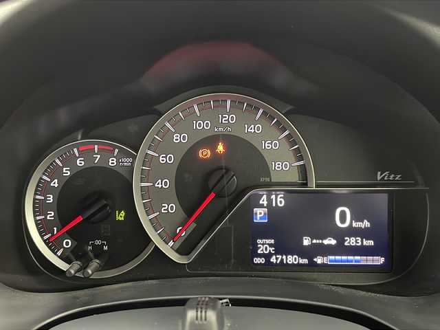トヨタ ヴィッツ ジュエラ 栃木県 2016(平28)年 4.8万km クールソーダメタリック 純正7インチナビ/AM FM CD SD BT フルセグTV/トヨタセーフティセンス/・オートマチックハイビーム/・衝突軽減ブレーキ/・レーンアシスト/・先行車発進お知らせ/ETC/ドライブレコーダー/アイドリングストップ/ナノイー発生器/LEDヘッドライト/オートライト/オートエアコン/ステアリングスイッチ/電動格納ミラー/純正フロアマット