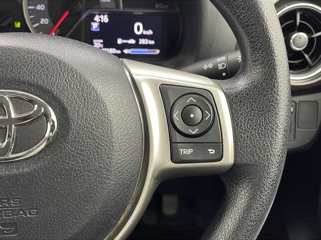 トヨタ ヴィッツ ジュエラ 栃木県 2016(平28)年 4.8万km クールソーダメタリック 純正7インチナビ/AM FM CD SD BT フルセグTV/トヨタセーフティセンス/・オートマチックハイビーム/・衝突軽減ブレーキ/・レーンアシスト/・先行車発進お知らせ/ETC/ドライブレコーダー/アイドリングストップ/ナノイー発生器/LEDヘッドライト/オートライト/オートエアコン/ステアリングスイッチ/電動格納ミラー/純正フロアマット