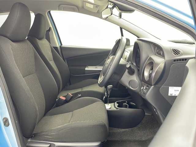 トヨタ ヴィッツ ジュエラ 栃木県 2016(平28)年 4.8万km クールソーダメタリック 純正7インチナビ/AM FM CD SD BT フルセグTV/トヨタセーフティセンス/・オートマチックハイビーム/・衝突軽減ブレーキ/・レーンアシスト/・先行車発進お知らせ/ETC/ドライブレコーダー/アイドリングストップ/ナノイー発生器/LEDヘッドライト/オートライト/オートエアコン/ステアリングスイッチ/電動格納ミラー/純正フロアマット