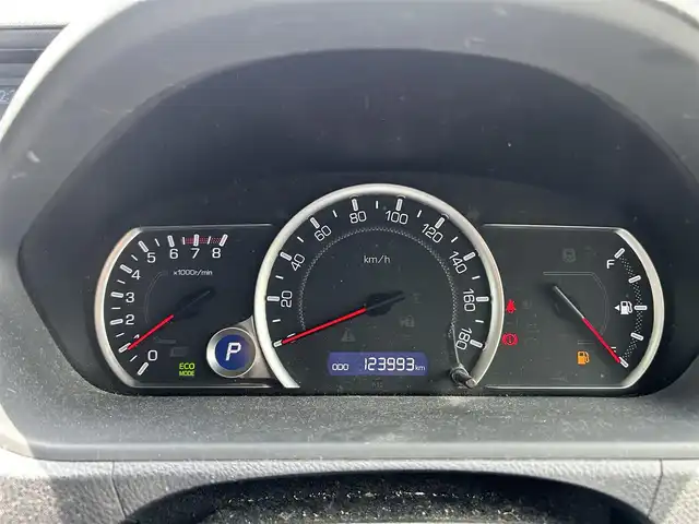 トヨタ ノア Si 長崎県 2014(平26)年 12.4万km ホワイトパールクリスタルシャイン (株)IDOMが運営する【じしゃロン長崎店】の自社ローン専用車両になりますこちらは現金またはオートローンご利用時の価格です。自社ローンご希望の方は別途その旨お申付け下さい/ナビ　/フリップダウンモニター　/両側パワースライドドア　/バックカメラ　/ＬＥＤヘッドライト　/フォグランプ　/オートライト　/シートカバー　/プッシュスタート　/スマートキー　/電格ミラー　/アイドリングストップ