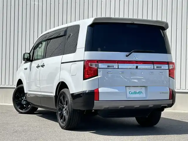 三菱 デリカＤ：５ シャモニー 群馬県 2024(令6)年 1万km パールⅡ 4WD/7人乗り/ディーゼルターボ車/ワンオーナー/フリップダウンモニター/オートステップ/e-アシスト/・衝突被害軽減ブレーキシステム/・車線逸脱警報システム/・レーダークルーズコントロールシステム/・オートマチックハイビーム/・誤発進抑制機能（前進時）/・後側方車両検知警報システム/・後退時車両検知警報システム/ワンタッチ開閉両側パワースライドドア/パワーバックドア/パドルシフト/ハーフレザーシート/プッシュスタート/LEDヘッドランプ/LEDフォグランプ/保証書/取扱説明書/スペアキー