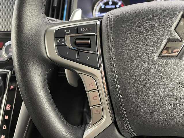 三菱 デリカＤ：５ シャモニー 埼玉県 2024(令6)年 1万km パールⅡ 4WD/7人乗り/ディーゼルターボ車/ワンオーナー/フリップダウンモニター/オートステップ/e-アシスト/・衝突被害軽減ブレーキシステム/・車線逸脱警報システム/・レーダークルーズコントロールシステム/・オートマチックハイビーム/・誤発進抑制機能（前進時）/・後側方車両検知警報システム/・後退時車両検知警報システム/ワンタッチ開閉両側パワースライドドア/パワーバックドア/パドルシフト/ハーフレザーシート/プッシュスタート/LEDヘッドランプ/LEDフォグランプ/保証書/取扱説明書/スペアキー