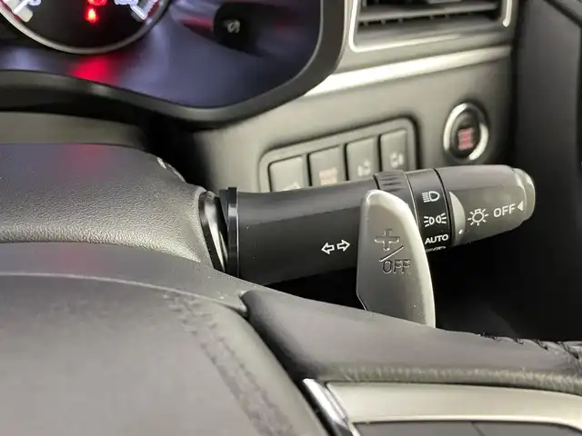 三菱 デリカＤ：５ シャモニー 埼玉県 2024(令6)年 1万km パールⅡ 4WD/7人乗り/ディーゼルターボ車/ワンオーナー/フリップダウンモニター/オートステップ/e-アシスト/・衝突被害軽減ブレーキシステム/・車線逸脱警報システム/・レーダークルーズコントロールシステム/・オートマチックハイビーム/・誤発進抑制機能（前進時）/・後側方車両検知警報システム/・後退時車両検知警報システム/ワンタッチ開閉両側パワースライドドア/パワーバックドア/パドルシフト/ハーフレザーシート/プッシュスタート/LEDヘッドランプ/LEDフォグランプ/保証書/取扱説明書/スペアキー