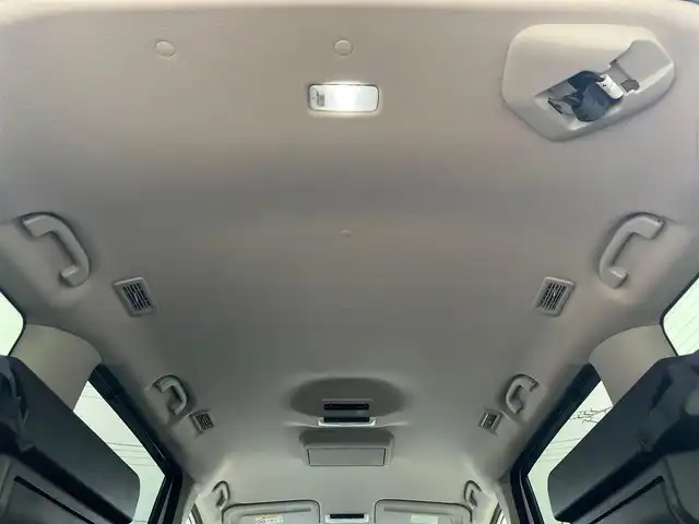 日産 セレナ e－パワー ハイウェイスター V 静岡県 2020(令2)年 4.1万km ブリリアントホワイトパール エンジンスタートボタン/取扱説明書/パワーステアリング/パワーウィンドウ/パーキングアシスト/アイドリングストップ/スマートキー（スペアキー1本）/WAC/クルーズコントロール（追従走行：有）/後席用モニター/ビルトイン ETC/全方位カメラ/USB入力端子/純正10インチナビ（フルセグTV）/純正前方ドライブレコーダー/3列シート/ウォークスルー/両側パワースライドドア/ ABS/横滑り防止装置/レーンキープアシスト/前後コーナーセンサー/W+サイドエアバック/オートライト/ LEDヘッドライト/衝突軽減システム/プロパイロット