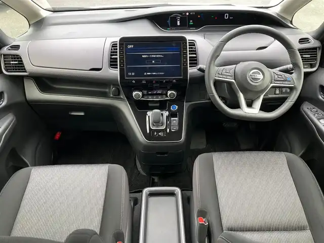 日産 セレナ e－パワー ハイウェイスター V 静岡県 2020(令2)年 4.1万km ブリリアントホワイトパール エンジンスタートボタン/取扱説明書/パワーステアリング/パワーウィンドウ/パーキングアシスト/アイドリングストップ/スマートキー（スペアキー1本）/WAC/クルーズコントロール（追従走行：有）/後席用モニター/ビルトイン ETC/全方位カメラ/USB入力端子/純正10インチナビ（フルセグTV）/純正前方ドライブレコーダー/3列シート/ウォークスルー/両側パワースライドドア/ ABS/横滑り防止装置/レーンキープアシスト/前後コーナーセンサー/W+サイドエアバック/オートライト/ LEDヘッドライト/衝突軽減システム/プロパイロット