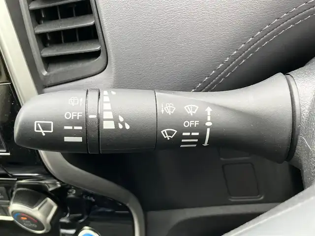日産 セレナ e－パワー ハイウェイスター V 静岡県 2020(令2)年 4.1万km ブリリアントホワイトパール エンジンスタートボタン/取扱説明書/パワーステアリング/パワーウィンドウ/パーキングアシスト/アイドリングストップ/スマートキー（スペアキー1本）/WAC/クルーズコントロール（追従走行：有）/後席用モニター/ビルトイン ETC/全方位カメラ/USB入力端子/純正10インチナビ（フルセグTV）/純正前方ドライブレコーダー/3列シート/ウォークスルー/両側パワースライドドア/ ABS/横滑り防止装置/レーンキープアシスト/前後コーナーセンサー/W+サイドエアバック/オートライト/ LEDヘッドライト/衝突軽減システム/プロパイロット