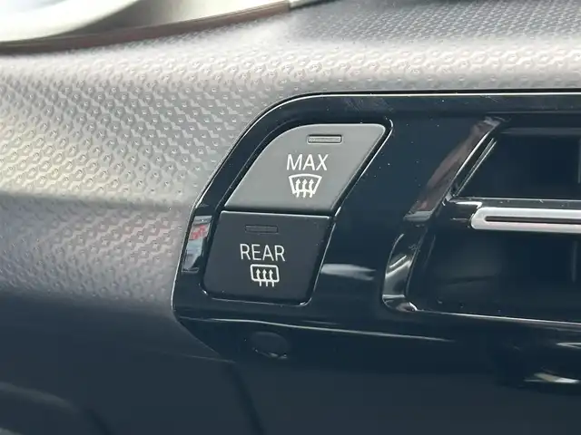 ＢＭＷ ＢＭＷ Ｘ１ xDrive 20i Mスポーツ 道東・釧路十勝 2023(令5)年 1.1万km ミネラルホワイト ４ＷＤ/ワンオーナー/純正ナビ/AppleCarPlay/全方位カメラ/アクティブクルーズコントロール/パドルシフト/パーキングアシスト/パワーバックドア/パワーシート/衝突軽減システム/ＡＷ付スタッドレス積込/純正フロアマット/プッシュスタート/スマートキー/オートライト/取扱説明書/保証書