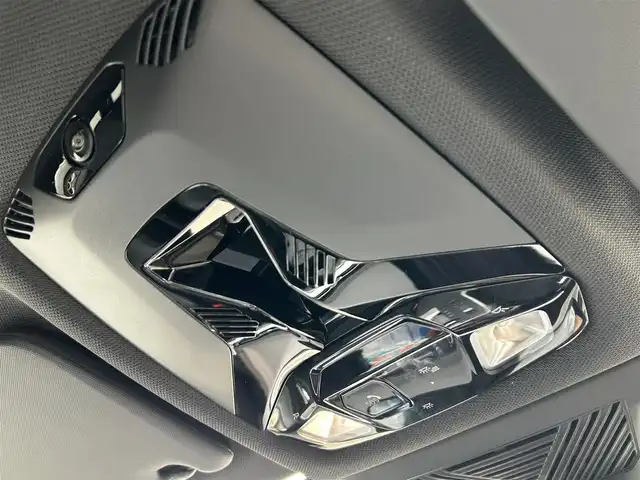 ＢＭＷ ＢＭＷ Ｘ１ xDrive 20i Mスポーツ 道東・釧路十勝 2023(令5)年 1.1万km ミネラルホワイト ４ＷＤ/ワンオーナー/純正ナビ/AppleCarPlay/全方位カメラ/アクティブクルーズコントロール/パドルシフト/パーキングアシスト/パワーバックドア/パワーシート/衝突軽減システム/ＡＷ付スタッドレス積込/純正フロアマット/プッシュスタート/スマートキー/オートライト/取扱説明書/保証書