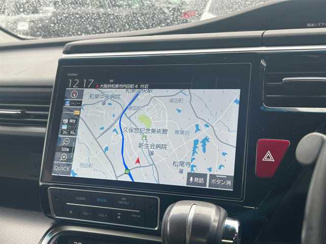 ホンダ ステップワゴン スパーダ クルスピセンシング 大阪府 2020(令2)年 3.2万km プラチナホワイトパール 純正10インチナビ/   フルセグTV/CD/DVD/Bluetooth/USB/全方位モニター/後席モニター/衝突軽減ブレーキ/横滑り防止装置/前席シートヒーター/両側パワースライドドア/レーダークルーズコントロール/レーンキープアシスト/パドルシフト/アイドリングストップ/前後ドライブレコーダー/純正17インチアルミホイール/純正フロアマット/プッシュスタート/スマートキー/ETC/LED